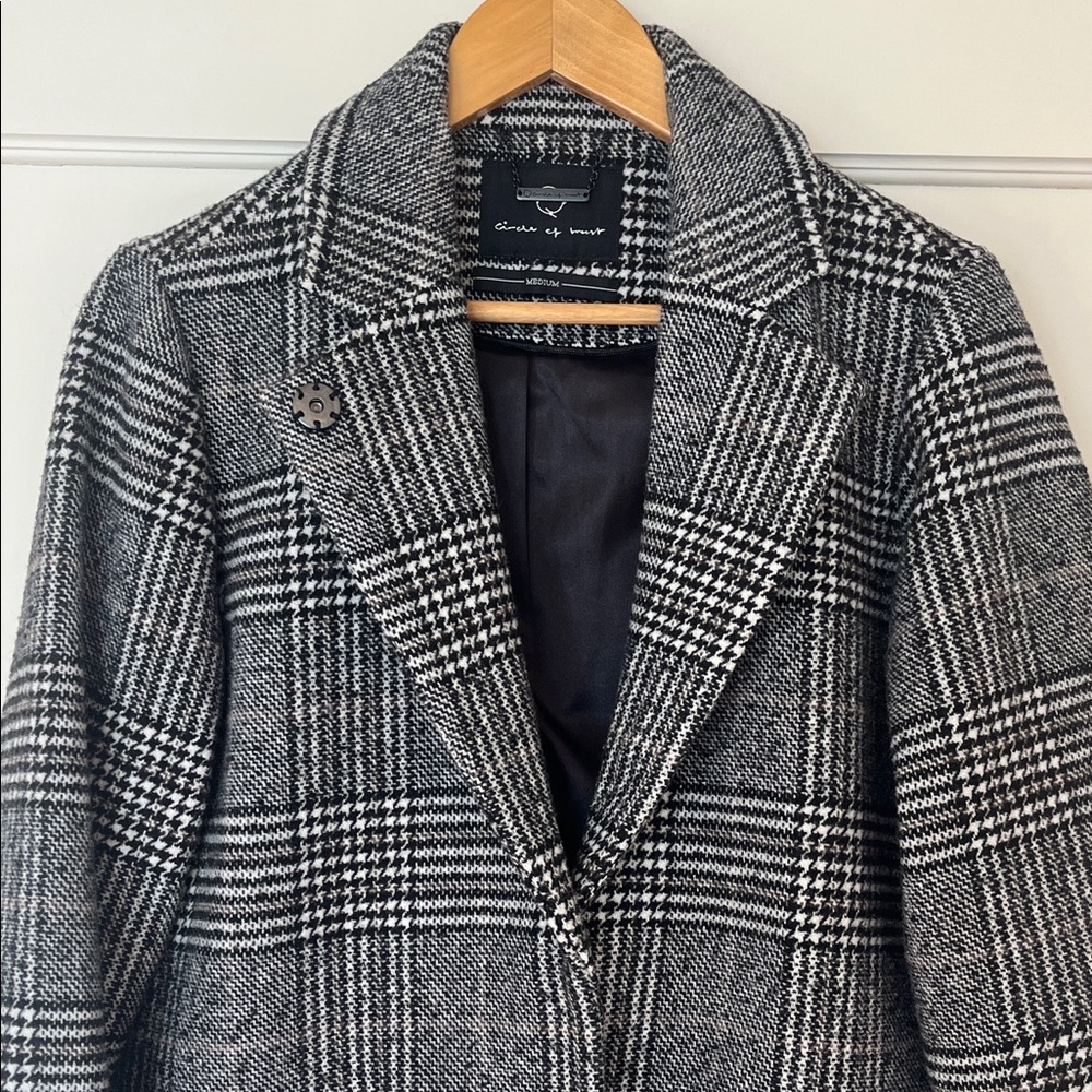 Chic Black and White Plaid Women's Wool Coat